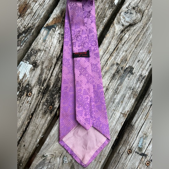 Vintage Peter Morelle of London Men’s Tie. Purple. - Picture 3 of 4